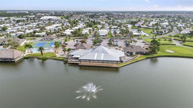 2100 KINGS HWY 1098, Port Charlotte, FL 33980