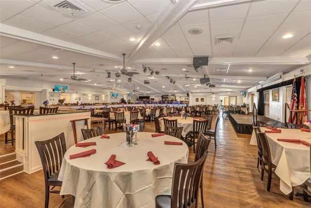 2100 KINGS HWY 1098, Port Charlotte, FL 33980