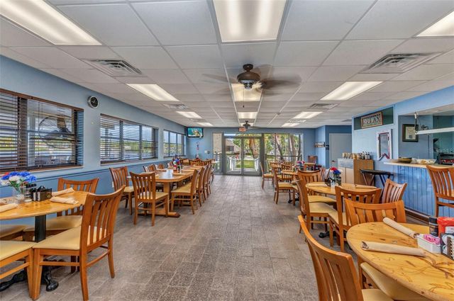 2100 KINGS HWY 1098, Port Charlotte, FL 33980