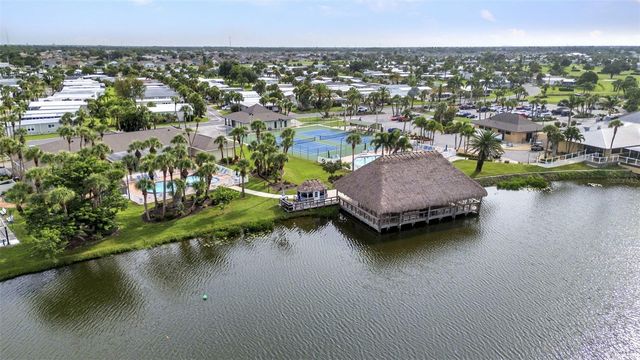 2100 KINGS HWY 1098, Port Charlotte, FL 33980