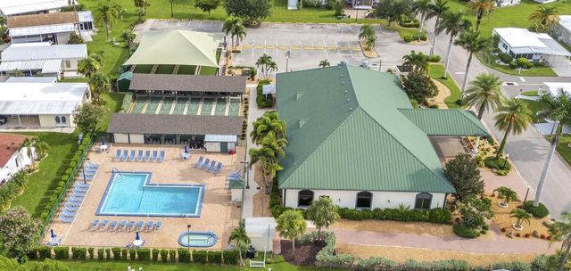 2100 KINGS HWY 1098, Port Charlotte, FL 33980