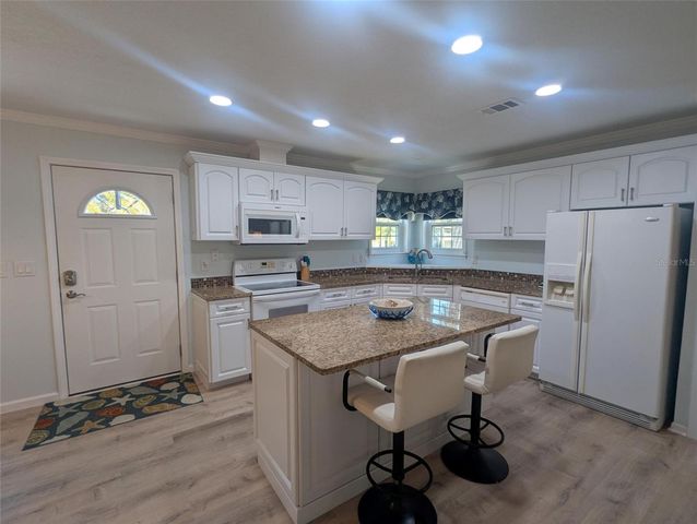 2100 KINGS HWY 1098, Port Charlotte, FL 33980