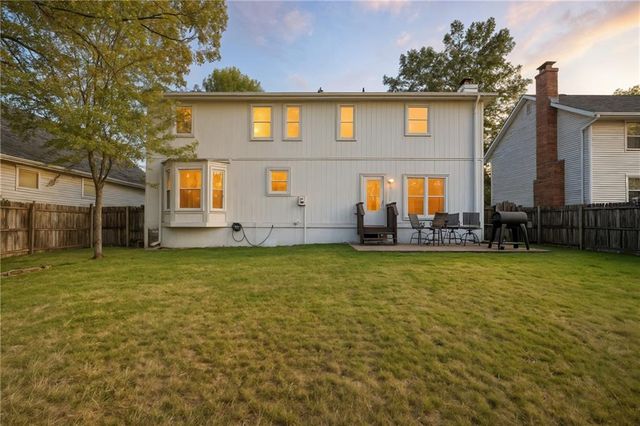 1134 E Sleepy Hollow Drive, Olathe, KS 66062