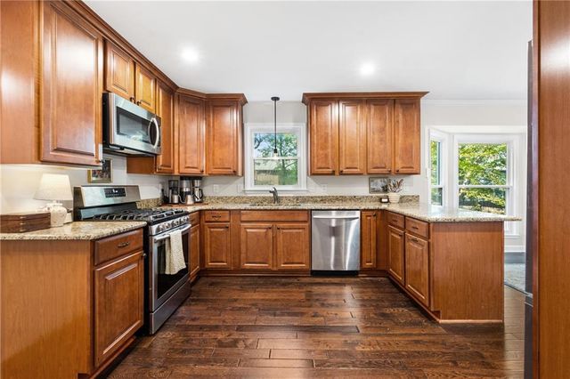 1134 E Sleepy Hollow Drive, Olathe, KS 66062