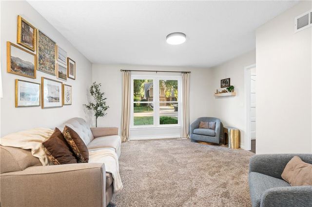 1134 E Sleepy Hollow Drive, Olathe, KS 66062