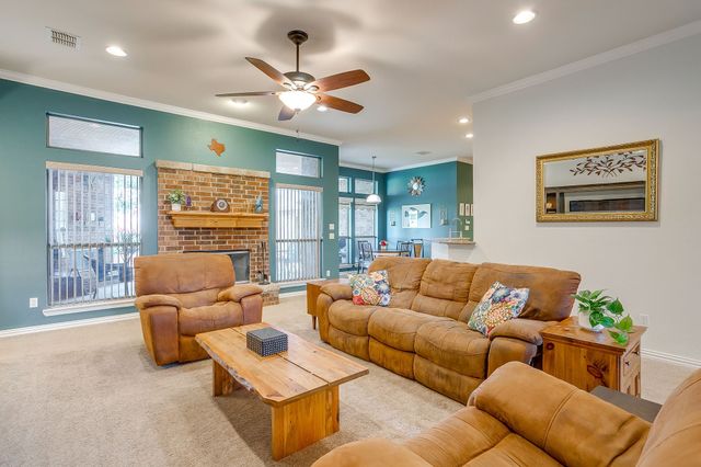505 Morrow Road, Springtown, TX 76082