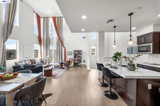 45139 Challenge Cmn 1001, Fremont, CA 94538