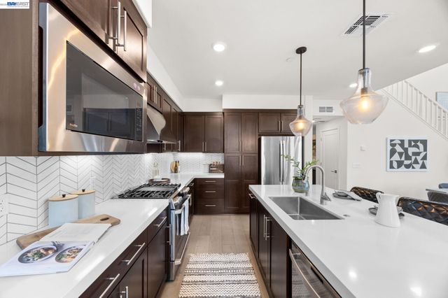 45139 Challenge Cmn 1001, Fremont, CA 94538