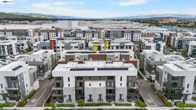 45139 Challenge Cmn 1001, Fremont, CA 94538