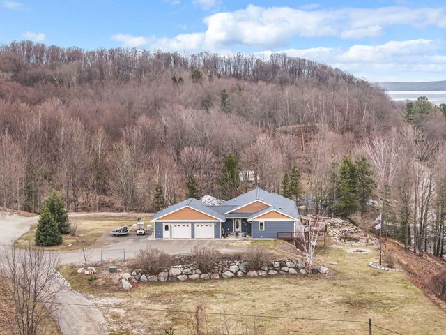 11660 Indian Road, Kewadin, MI 49648