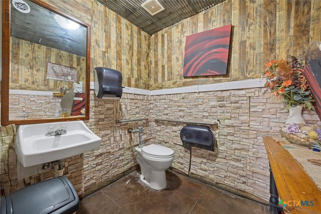 1505 E Veterans Memorial Boulevard, Harker Heights, TX 76548