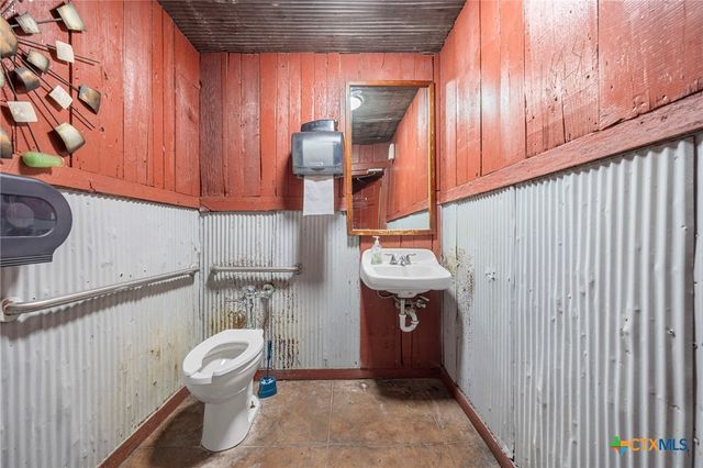 1505 E Veterans Memorial Boulevard, Harker Heights, TX 76548