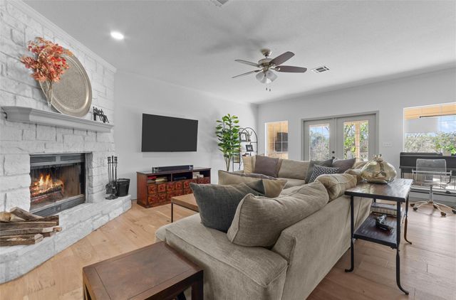10015 Hodge Canyon DR, Salado, TX 76571