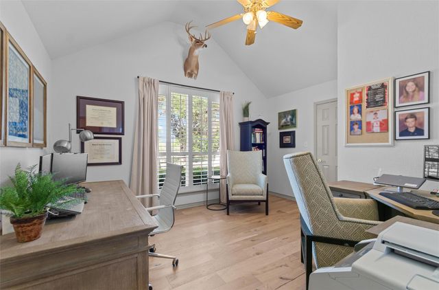 10015 Hodge Canyon DR, Salado, TX 76571