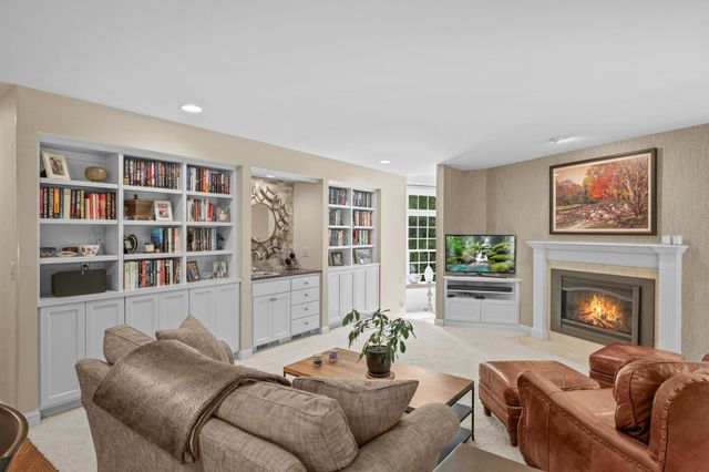 9340 W Bush Lake Road, Bloomington, MN 55438