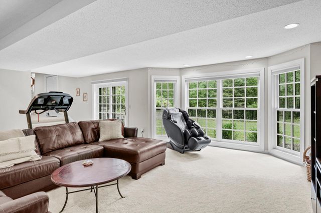 9340 W Bush Lake Road, Bloomington, MN 55438