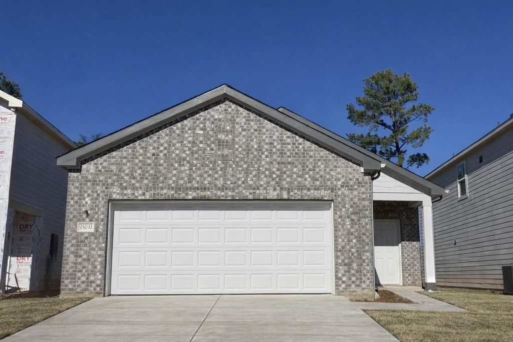 15032 Ronan Drive, Montgomery, TX 77316