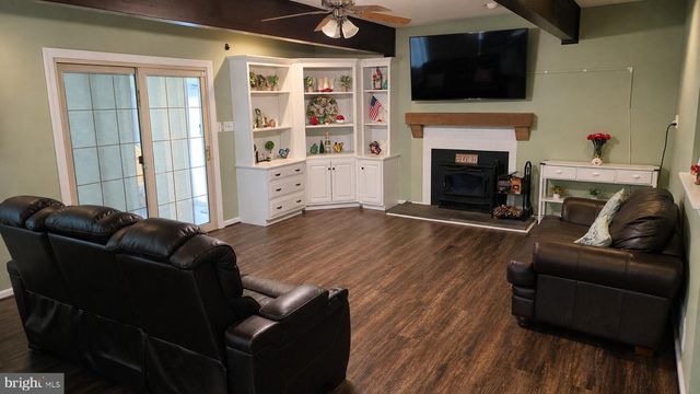 406 BOW LN, Gilbertsville, PA 19525