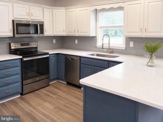406 BOW LN, Gilbertsville, PA 19525