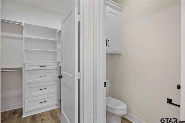 19395 Ridge Point Cir, Lindale, TX 75771