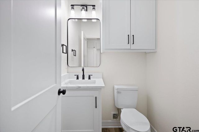 19395 Ridge Point Cir, Lindale, TX 75771