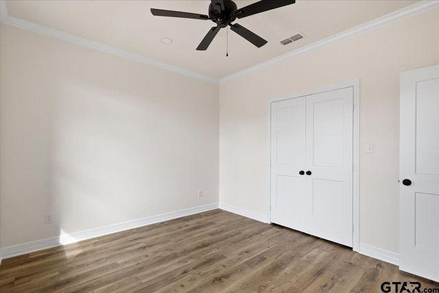 19395 Ridge Point Cir, Lindale, TX 75771