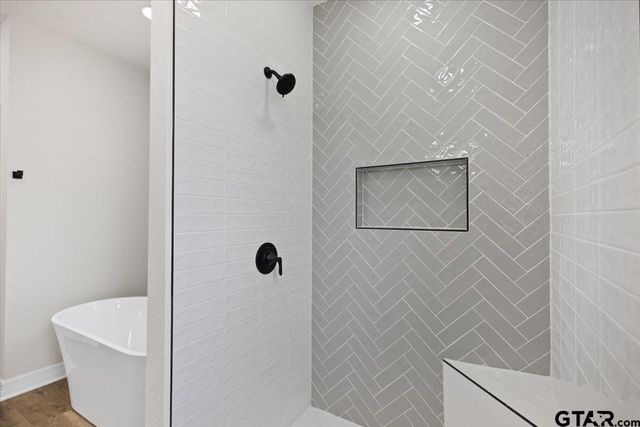 19395 Ridge Point Cir, Lindale, TX 75771