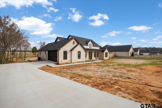 19395 Ridge Point Cir, Lindale, TX 75771