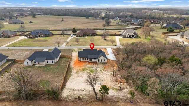 19395 Ridge Point Cir, Lindale, TX 75771