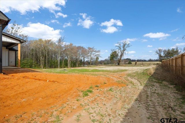 19395 Ridge Point Cir, Lindale, TX 75771