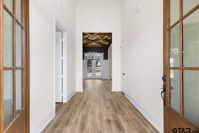 19395 Ridge Point Cir, Lindale, TX 75771