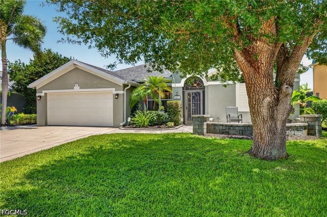 9031 Pittsburgh BLVD, Fort Myers, FL 33967