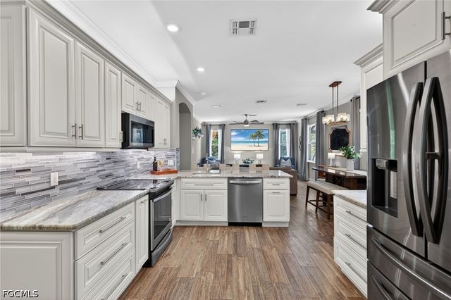 9031 Pittsburgh BLVD, Fort Myers, FL 33967