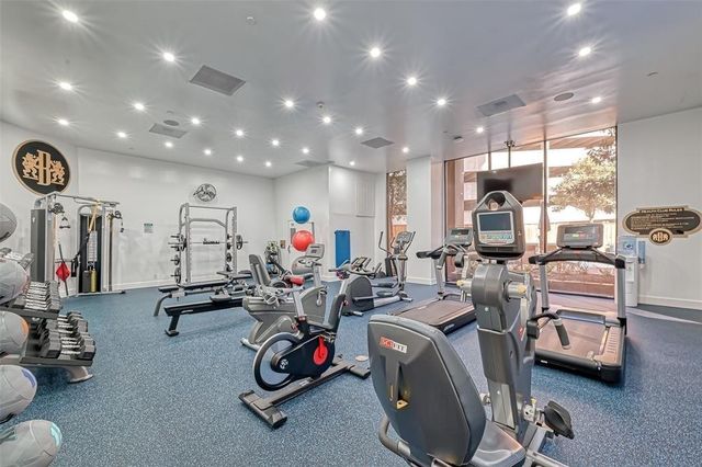 3350 Mccue Road 1002, Houston, TX 77056