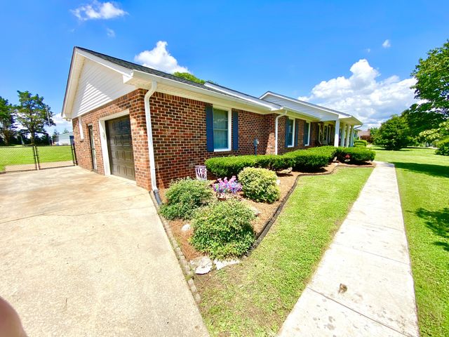 106 Chattin St, Winchester, TN 37398