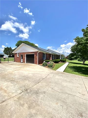 106 Chattin St, Winchester, TN 37398