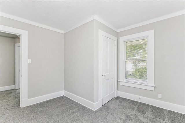 318 Locust St, Halstead, KS 67056