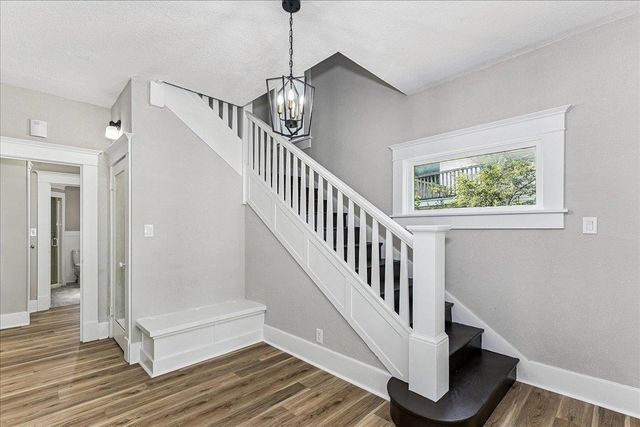 318 Locust St, Halstead, KS 67056