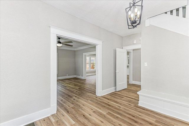 318 Locust St, Halstead, KS 67056