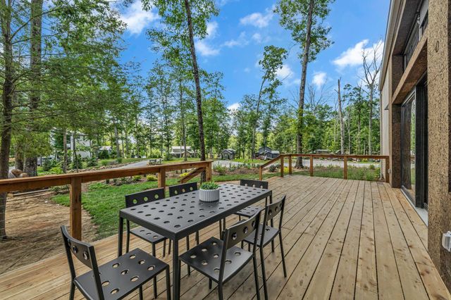 36 Waters Edge Way B, Tracy City, TN 37387