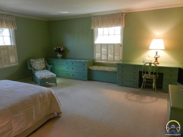 2761 SW Plass AVE, Topeka, KS 66611