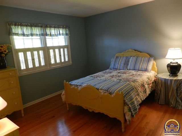 2761 SW Plass AVE, Topeka, KS 66611