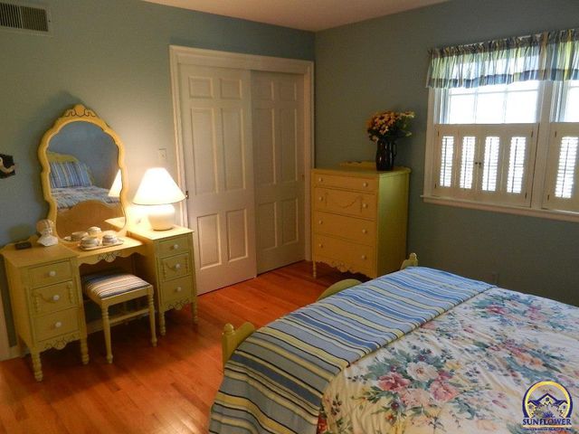 2761 SW Plass AVE, Topeka, KS 66611