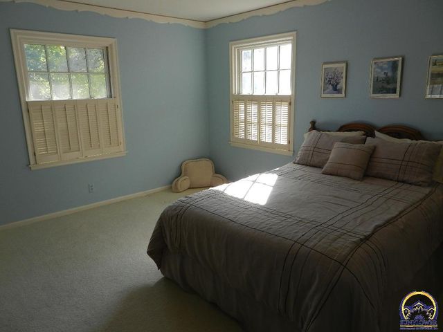 2761 SW Plass AVE, Topeka, KS 66611