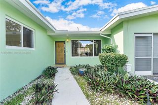 2230 Atlanta St ., Hollywood, FL 33020
