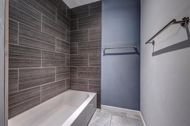 17305 Sparrow Hawk Lane, Edmond, OK 73012