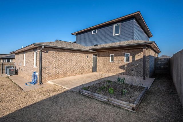 17305 Sparrow Hawk Lane, Edmond, OK 73012