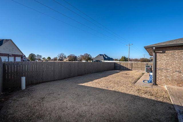 17305 Sparrow Hawk Lane, Edmond, OK 73012