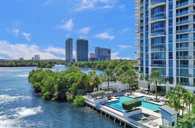 17111 Biscayne Boulevard 208, North Miami Beach, FL 33160