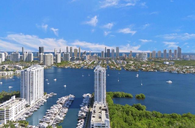17111 Biscayne Boulevard 208, North Miami Beach, FL 33160
